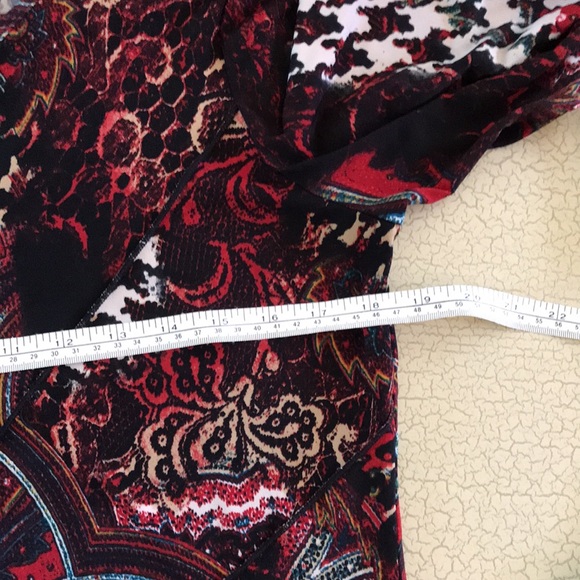 Libra Multi Colored Top. - Picture 6 of 6